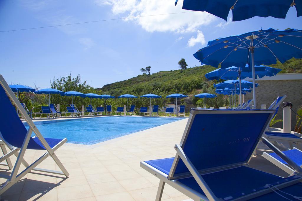 Hotel Residence Villa Ascoli Vieste Exterior foto